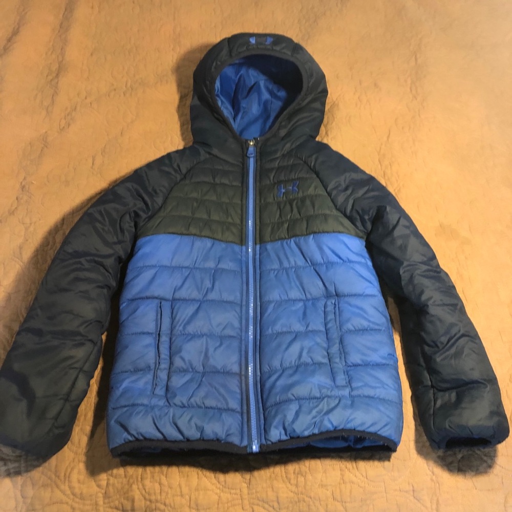 UNDER ARMOUR LOOSE  COLD GEAR BOYS JACKET SIZE 7
